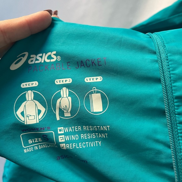 ASICS packable running / rain jacket | Small - Picture 14 of 14